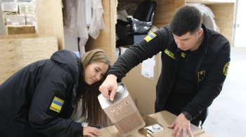 Волосся і мурахи: львівські митники показали, що намагалися провезти через кордон у 2025 році