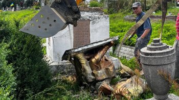 На Львівщині позбулись чергового радянського монумента