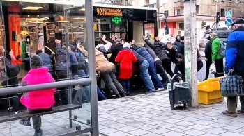 Правоохоронці розшукують свідків наїзду маршрутки на жінку у Львові