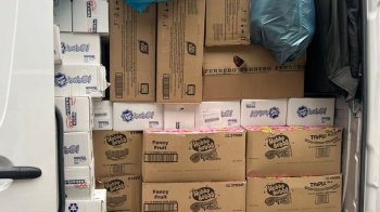 На Львівщині митники зупинили два авто з «псевдо-гуманітарною» допомогою