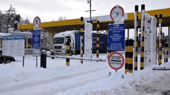 Поки польські фермери погодилися тимчасово припинити протест у «Медиці», перевізники навпаки оголосили про посилення блокади, фото tva.ua