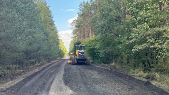 Між двома селами на Золочівщині ремонтують 1,4 км дороги