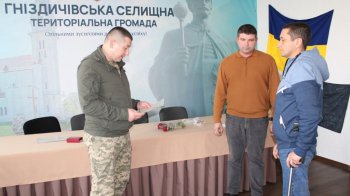 Захисника з Покрівців нагородили почесною відзнакою Міністра оборони