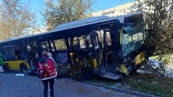 Семеро людей постраждали у ДТП з автобусом та інкасаторським авто у Львові