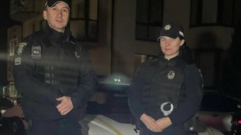 Крізь нічний ліс: на Львівщині патрульні врятували травмованого