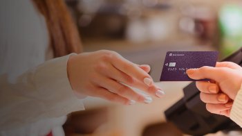 ПриватБанк доставлятиме картки поштою до шести країн Європи