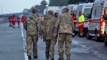 Майже сотня звільнених із полону українців отримали по 100 тисяч гривень допомоги