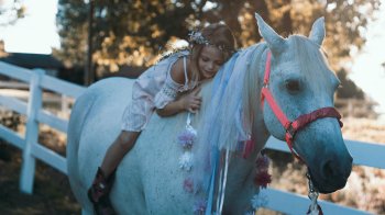 У Брюховичах створять сучасний дитячий реабілітаційний центр з кінною терапією