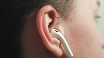 У Львові судили продавців підроблених навушників від Apple