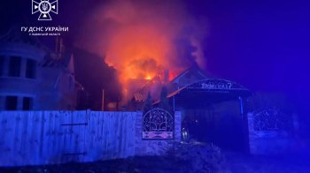 Люди могли залишитись без даху над головою: у Бродах горів житловий будинок