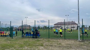 У Комарнівській громаді відкрили спортмайданчик