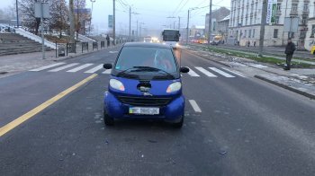 У Львові на Привокзальній Smart збив неповнолітнього пішохода