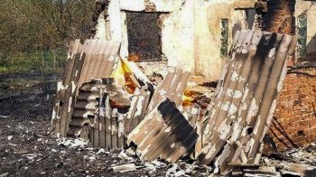 Згорілий будинок