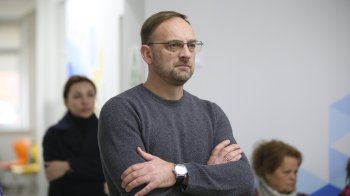 Суд арештував будинок ексголови Мурованської громади Свистуна