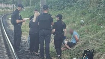 Львів’янина відправили до психлікарні за напад із ножицями на дітей