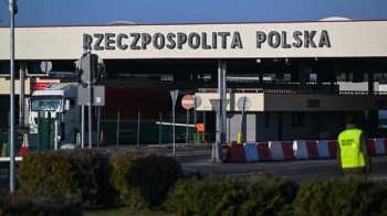 На одному з пунктів пропуску Львівщини заборонили ввозити в Польщу споживчі товари: перелік