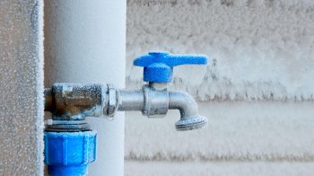 Соснівка без опалення: замерзають мережі у багатоповерхівках