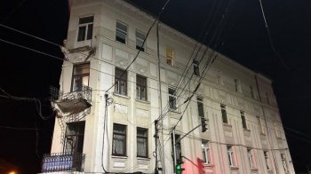 В центрі Львова обвалився балкон з чоловіком
