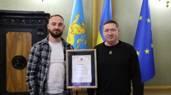 Козицький відзначив медика, який рятував потерпілих під час атаки на Львів