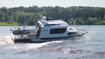 Катер "Тунець"