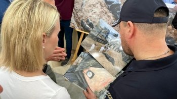 Більшість вбитих-чоловіки: Голова Нацполіції та Надзвичайний і Повноважний Посол США в Україні відвідали братські могили в Бучі