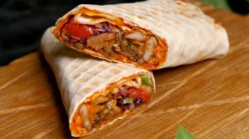 Домашня шаурма з куркою: соковитий рецепт із хрумкою скоринкою