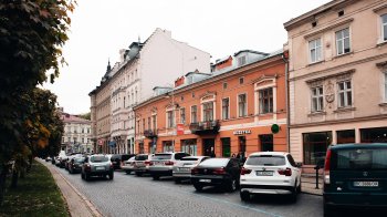 У справі про фіктивне бронювання у львівській комунальній стоматполіклініці провели нові обшуки