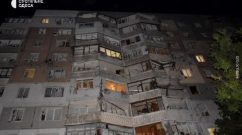 В Одесі уламки ворожого дрона влучили в багатоповерхівку: 3 загиблих, 10 поранених