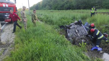 Їхав нетверезий та перекинувся: у Львівському районі сталася ДТП, у якій загинула людина