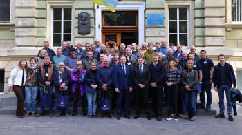 Британські волонтери передали львівській лікарні обладнання на понад 50 тисяч фунтів