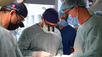 Десята медична місія: чеські лікарі допомагають пораненим у Львові