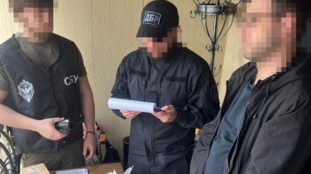 Прикордонник на Львівщині за 30 тисяч допомагав чоловікам виїхати