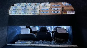 На Львівщину намагалися ввезти тонну прихованої молочної продукції: сховок обладнали у даху авто