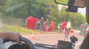 На Львівщині перекинулось авто: постраждалу жінку витягували із затиснутого салону