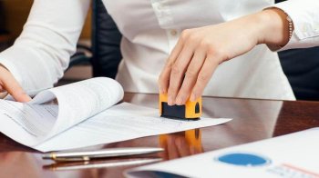 У Львові державна реєстраторка незаконно переписала нерухомість міністерства