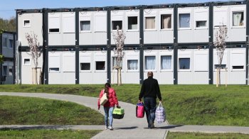 За пиятику з модульного містечка на Сихові виселили шістьох людей