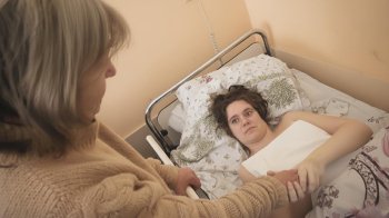 У Львові медики врятували жінку з важким перебігом розсіяного склерозу