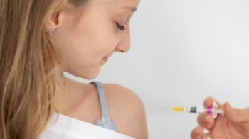 У Львові 14-річні дівчатка можуть безкоштовно вакцинуватися від ВПЛ
