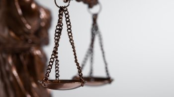 Львів'янина судитимуть за поширення комуністичної символіки