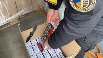 Благодійний фонд зі Львова намагався ввезти сигарети на 3,5 млн грн як «гуманітарку» для військових