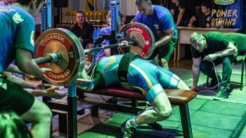 Монах зі Львівщини встановив рекорд з паверліфтингу та зібрав 100 тис. грн для ЗСУ