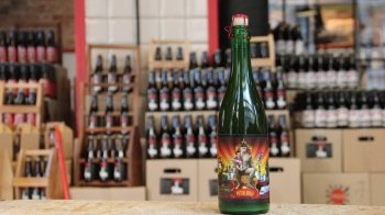 Британський музей зробив експонатом пляшку львівського пива із зображенням путіна