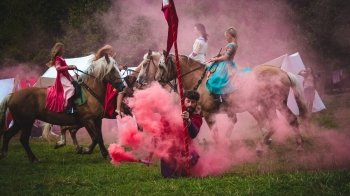 Відчуй силу скель: на Львівщині триває фестиваль “ТуСтань!”