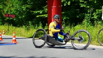 На Львівщині вперше спортсмен на хендбайку здолав веломарафон 