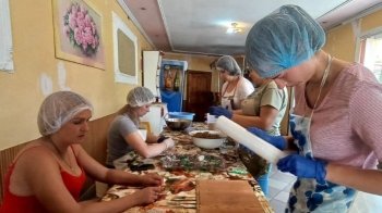 22 тисячі енергетичних батончиків та понад 180 порцій сухого борщу: волонтери на Львівщині продовжують підтримувати українських військових