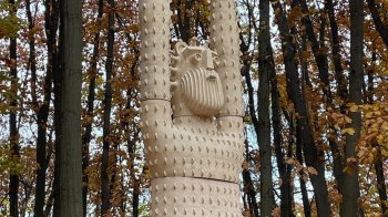 При вході до Шевченківського гаю встановили скульптуру “Дідо”