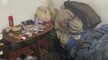 Після пиятики у Славському 22-річний чоловік напав на сусіда і зарізав співмешканку