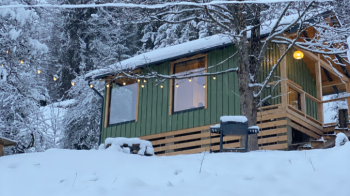 Орендувати будиночок на Новорічну ніч: 7 сервісів для бронювання житла в горах