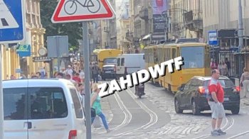 У Львові на Дорошенка трапилась ДТП: рух заблоковано