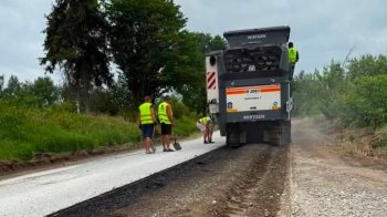 На Львівщині ремонтують ще три місцеві дороги